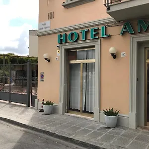 Amico Fritz 3*, Livorno Italien